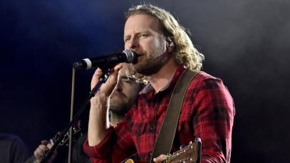 Dierks Bentley covered Vince Gill in concert