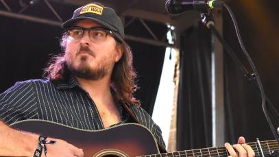 Independent country artist Pony Bradshaw