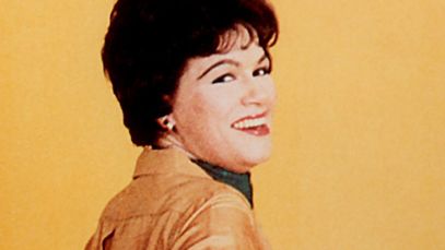 Patsy Cline posing