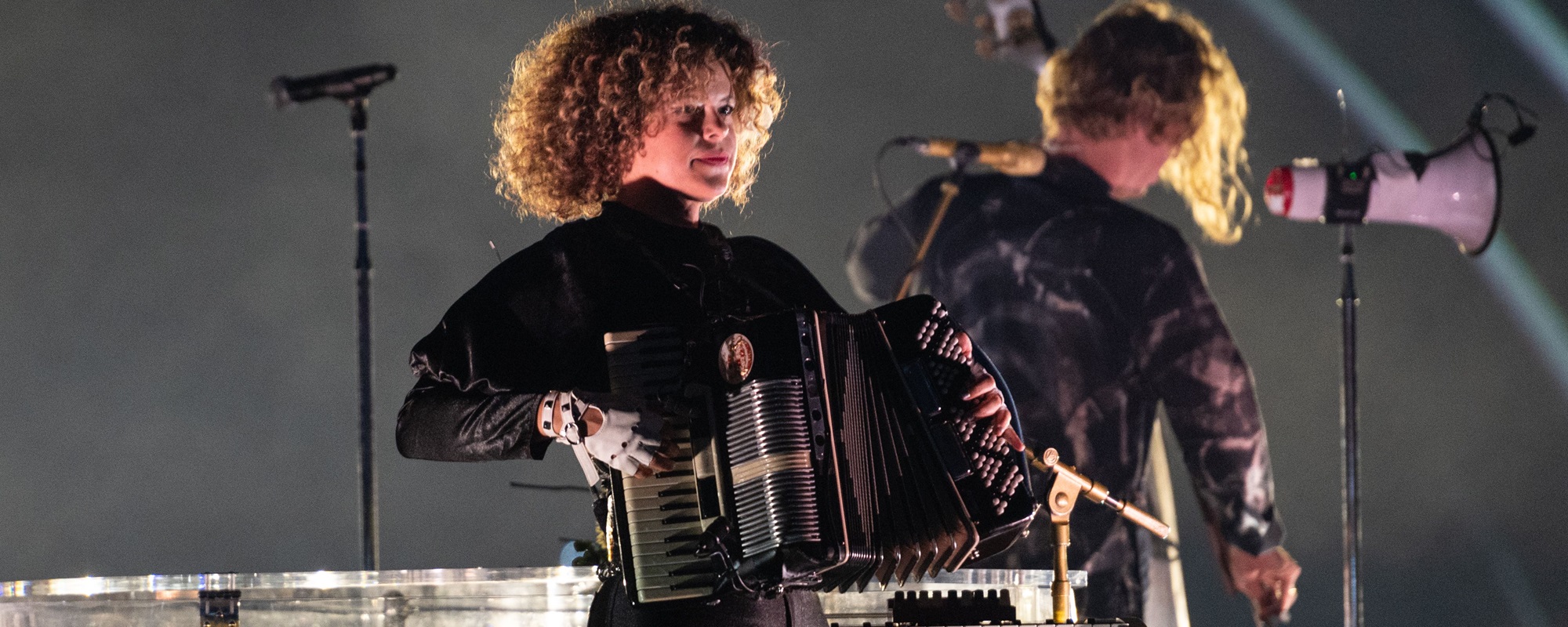 A 4-Song Introduction to the Anthems of Arcade Fire - American Songwriter