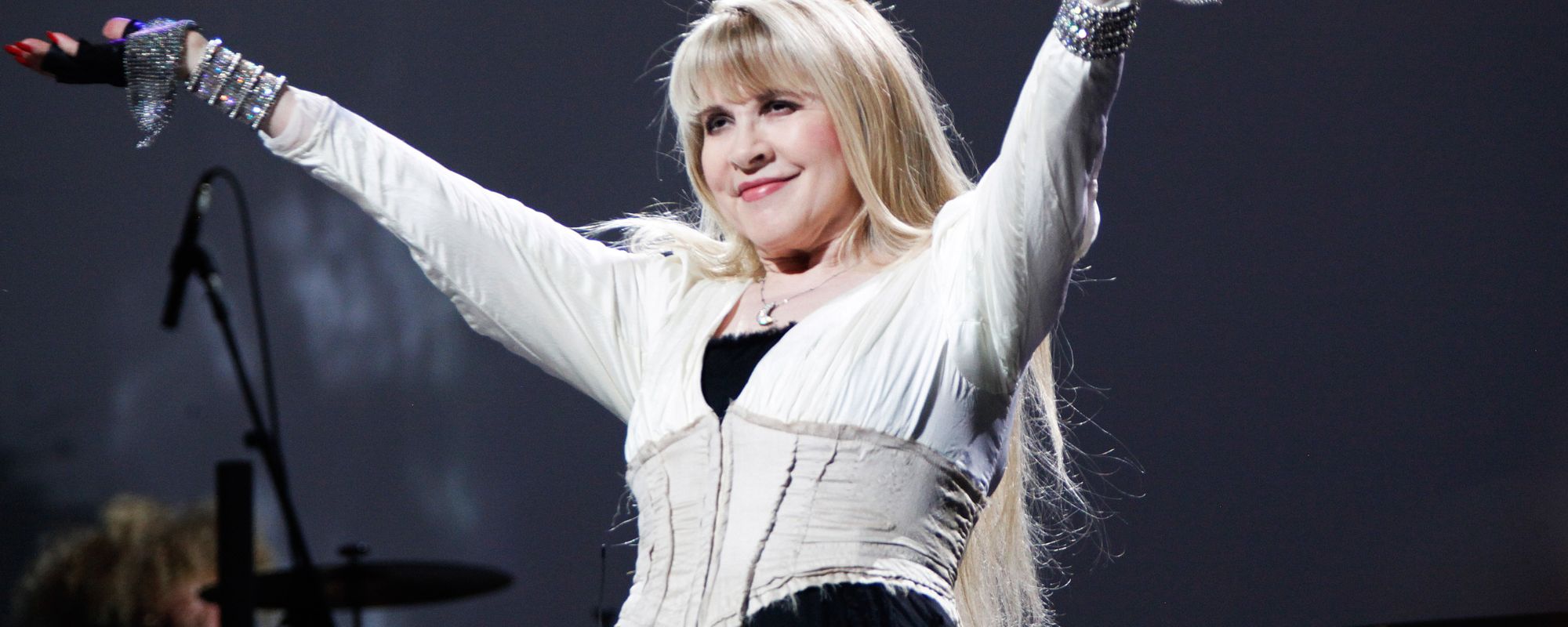 The "Horrible Wrench" Thrown Into Stevie Nicks' 1983 'Saturday Night