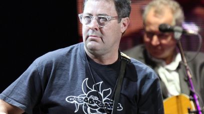 Vince Gill performing