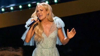 Carrie Underwood SNF Performance