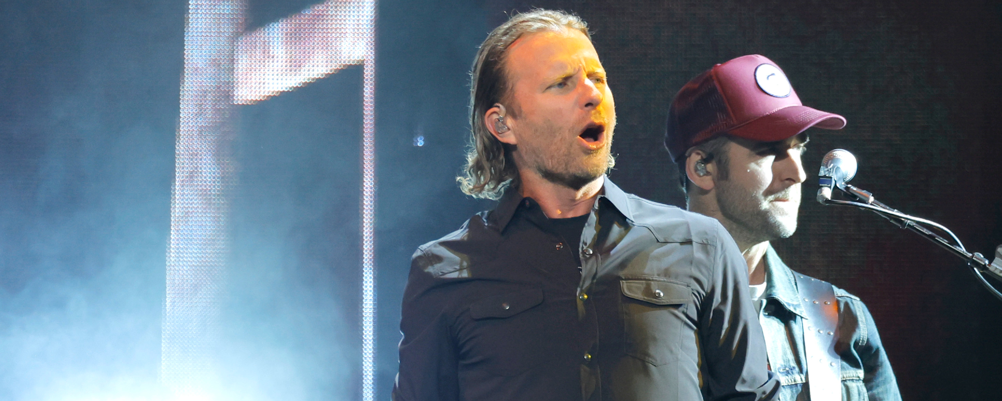 Dierks Bentley Welcomes Daughter to Stage To Perform Noah Kahan's "Stick Season"