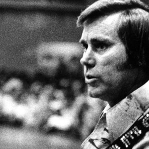 New Book Reveals How Country Legend George Jones Got Hooked on Coc***e