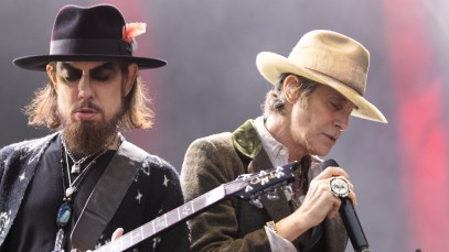 Jane's Addiction Offers Apology After Fight Breaks Out on Stage