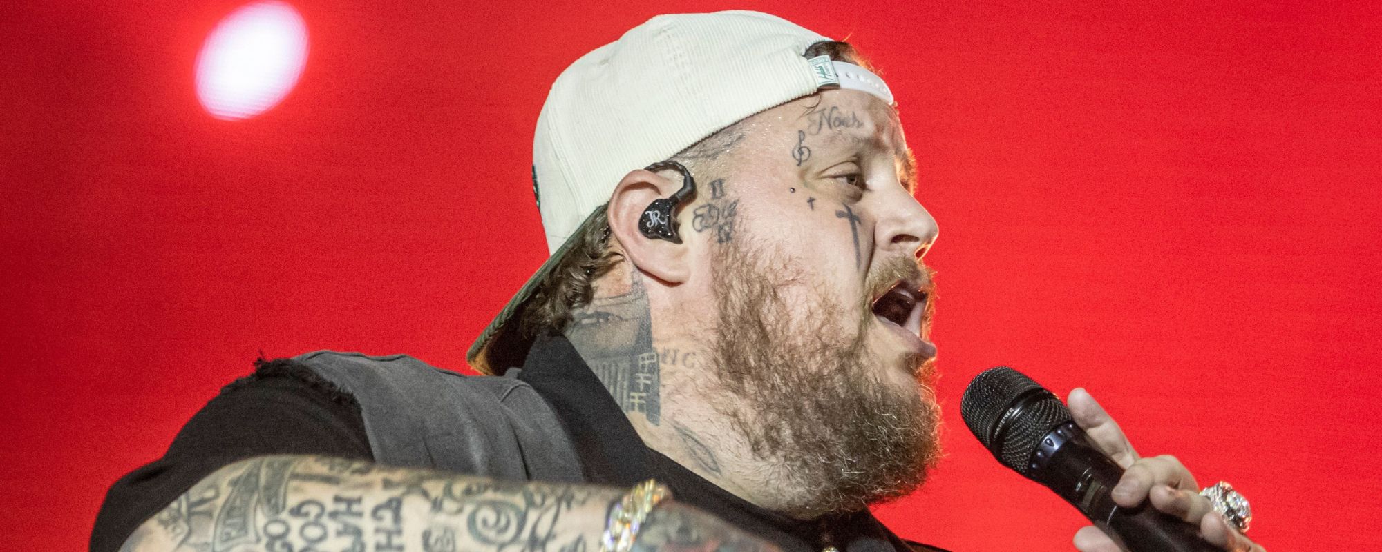 Jelly Roll Has Emmys Fans in Tears With an “In Memoriam” Performance for the Ages