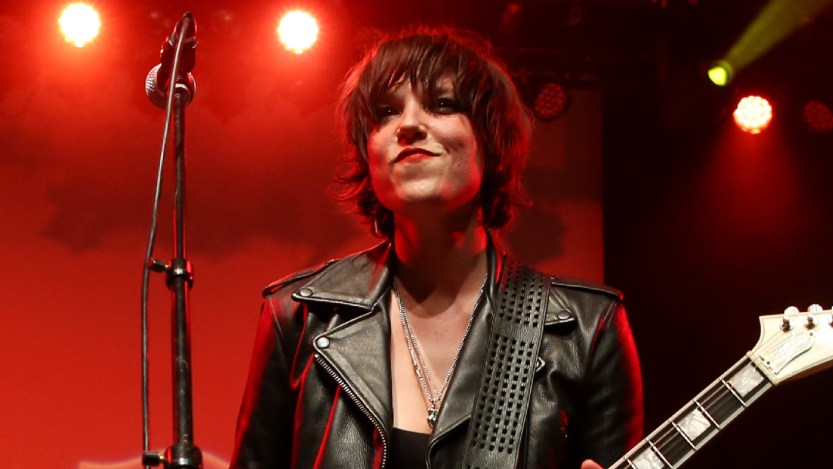 Lzzy Hale Sparks Linkin Park Vocalist Rumors as She Covered "Crawling"