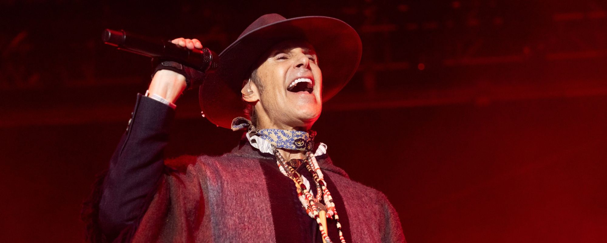 Perry Farrell Issues Apology to Dave Navarro for Reaching “Breaking Point” After Onstage Scuffle