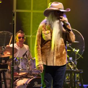 The Oak Ridge Boys recently recorded with Willie Nelson