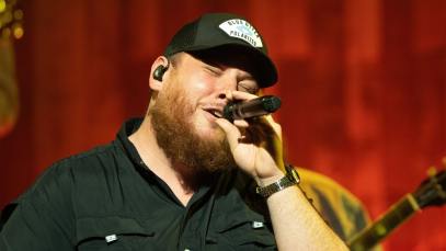 Luke Combs will headline Stagecoach Festival 2025