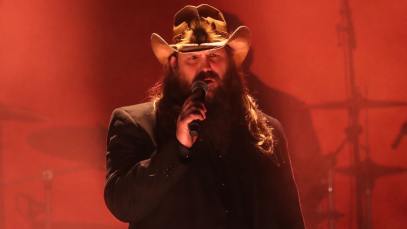 Chris Stapleton and Snoop Dogg do the Monday Night Football theme now