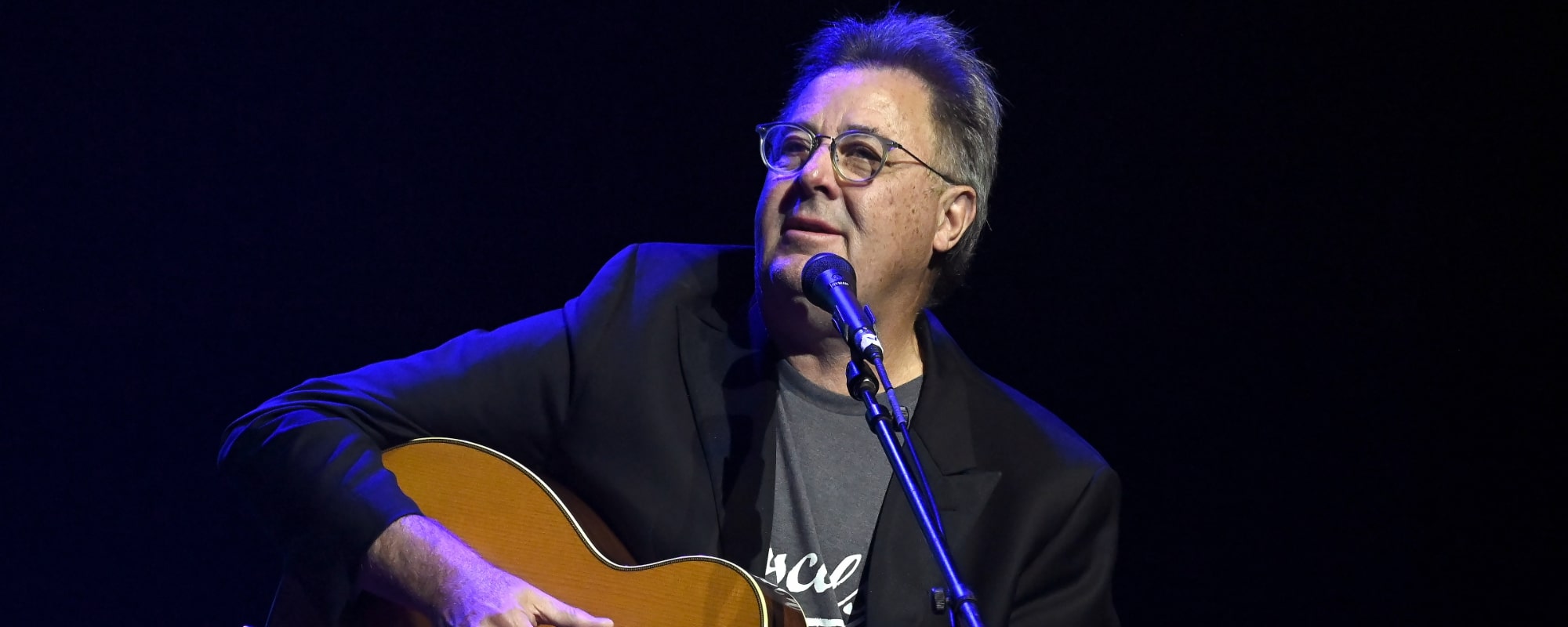 Watch an Awestruck Vince Gill Play “Goin’ Down the Road Feelin’ Bad” with His Musical Hero Chet Atkins