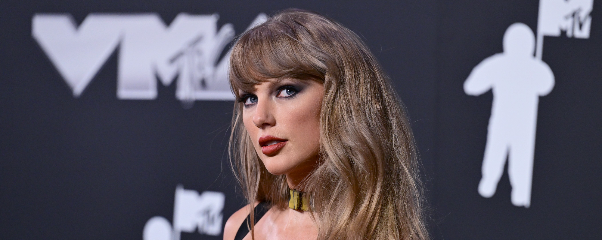 4 Singers Who Broke Stadium Records 