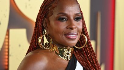 Mary J. Blige smiling