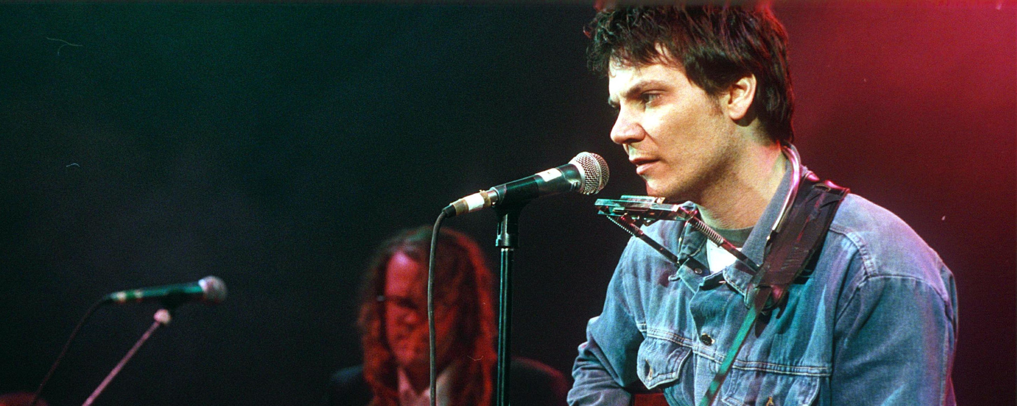 3 أغاني هارتلاند روك من التسعينات تثبت أن الجرونج لم يحكم العقد بالكامل