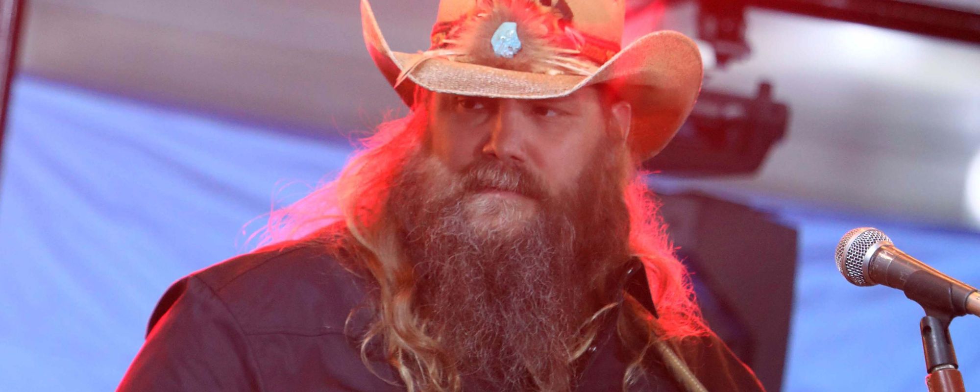 Chris Stapleton pone la piel de gallina a los fanáticos de la NFL, Snoop Dogg menciona por su nombre a su compañero de “Monday Night Football” en “The Voice”