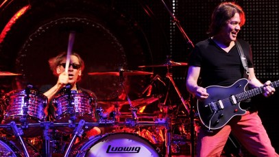 Alex Van Halen Shares Heartfelt Recollections of Late Brother Eddie in Advance Audio Clip of New Memoir, ‘Brothers’