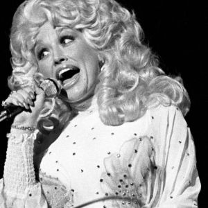 Dolly Parton performing
