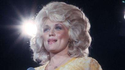 Dolly Parton released one of the biggest hit country songs of the 1970s
