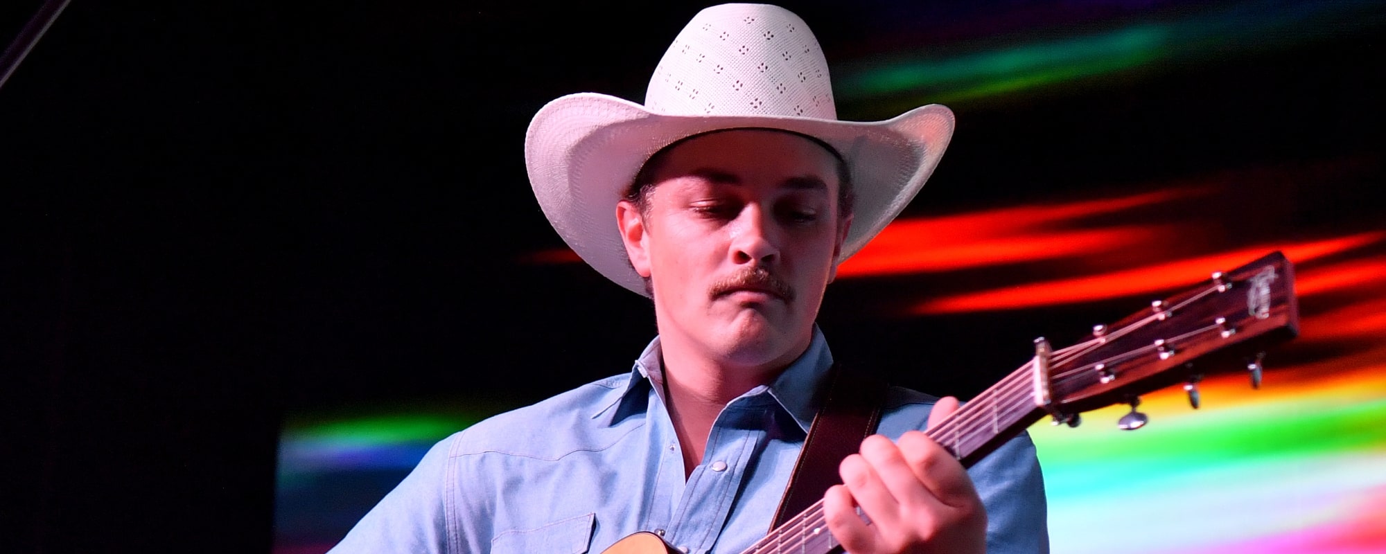 Watch Zach Top Go Back to His Bluegrass Roots with a Killer Cover of “Old Home Place”