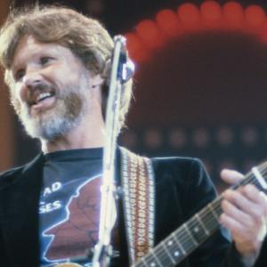 3 Gateway Songs to Convert Your Friend Into a Country Music Fan