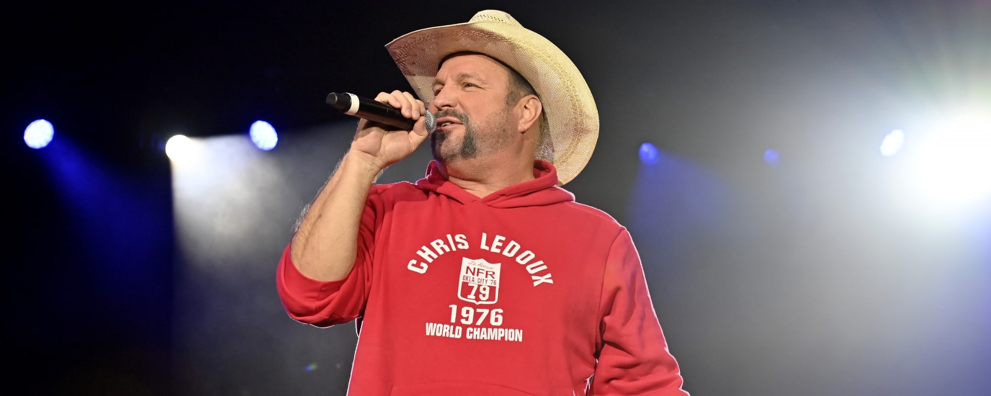 Garth Brooks Defends Using Jane Roe’s Real Name, Submitting a Photo of Her to the Court as Evidence