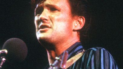 Kris Kristofferson performing