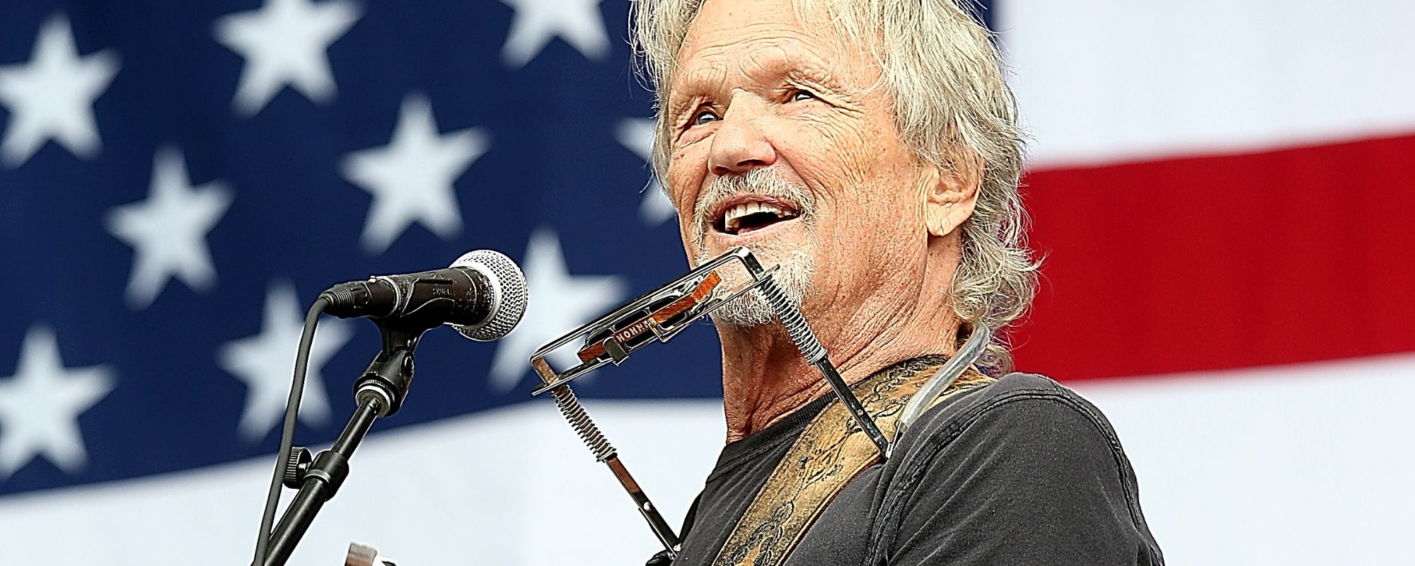 Kris Kristofferson sabía que sería más “comercializable” de esta manera, pero aun así no lo hizo