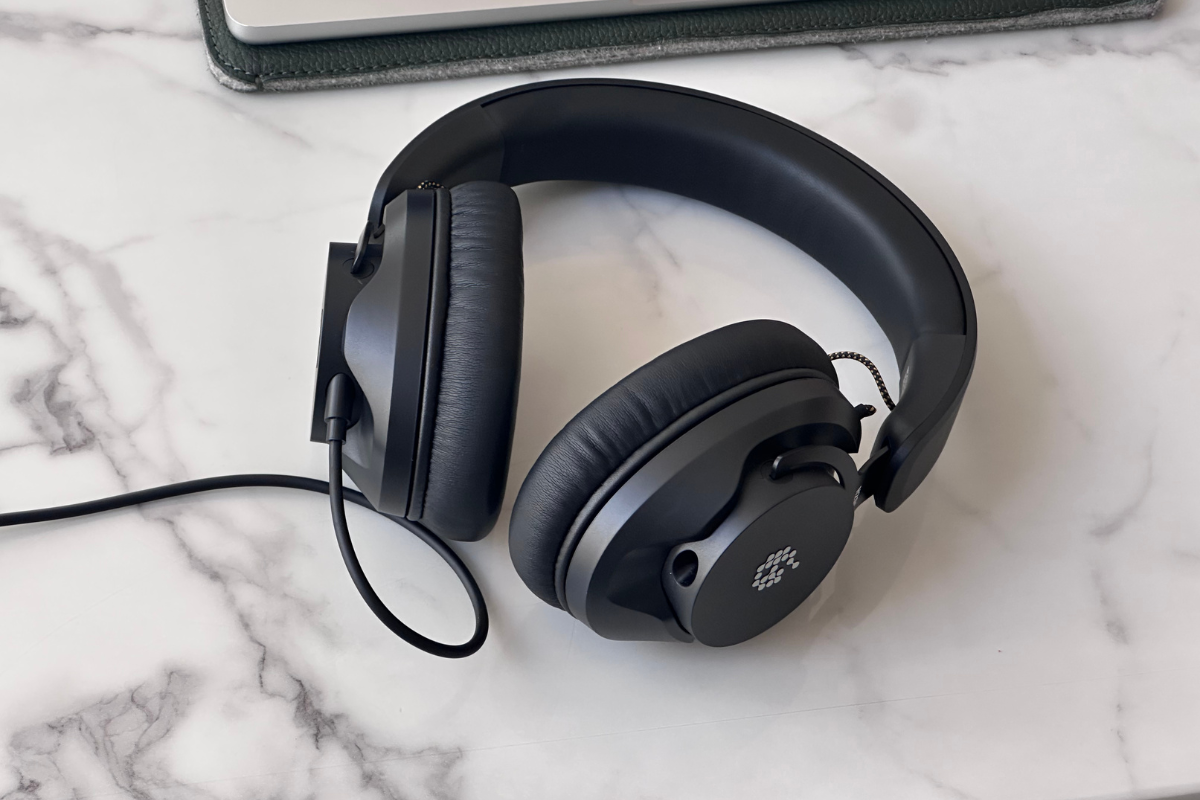 Studio Headphones ADAM Audio H200 Closed-Back, Detachable Cable