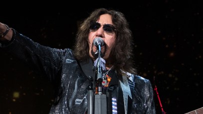 Ace Frehley Insists on Performing Live "I Give My Fans a Treat"