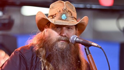 Chris Stapleton Performs "What Am I Gonna Do" at 58th Annual CMA Awards