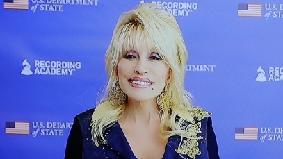 Dolly Parton Offers To Take Royal Family to Dollywood: "The Kids Could Go on All the Rides"