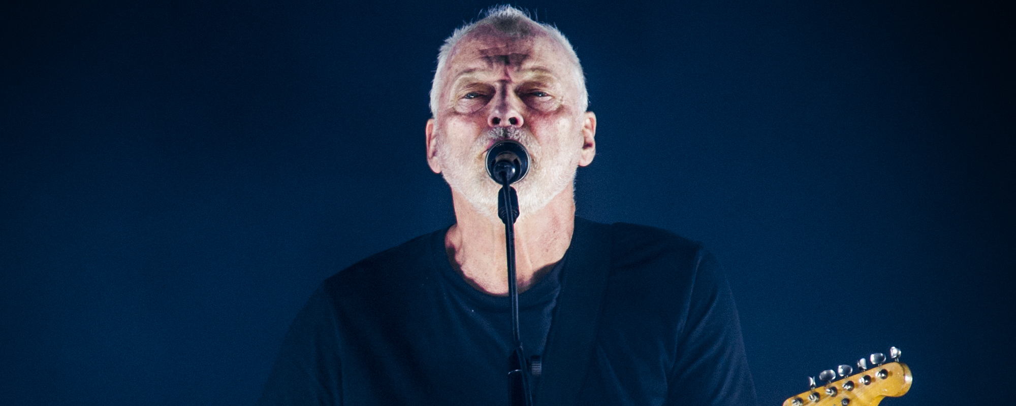 How David Gilmour Went From Working for Jimi Hendrix To Playing With Him