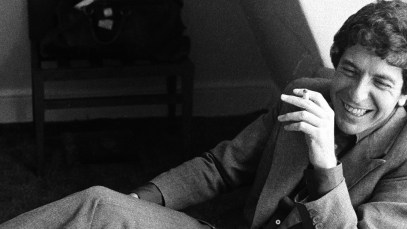 Leonard Cohen Relaxes