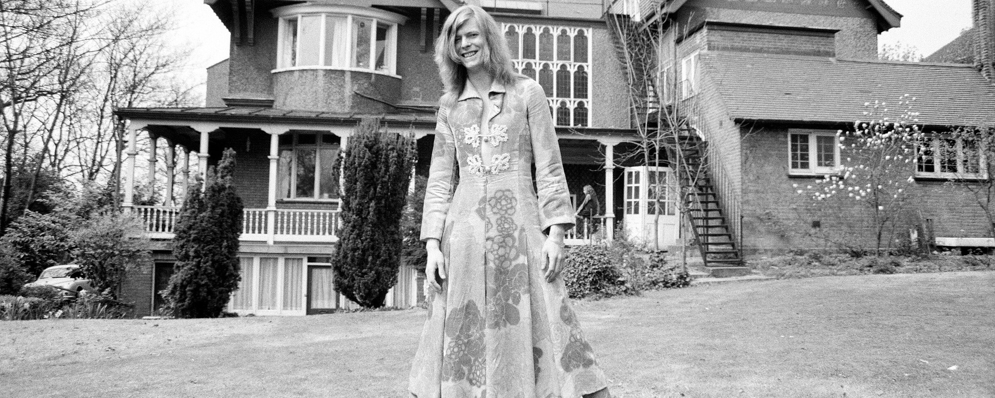 New David Bowie Photo Book, ‘Peculiar to Mr. Bowie,’ Captures Rock Legend During His First Visit to the U.S.