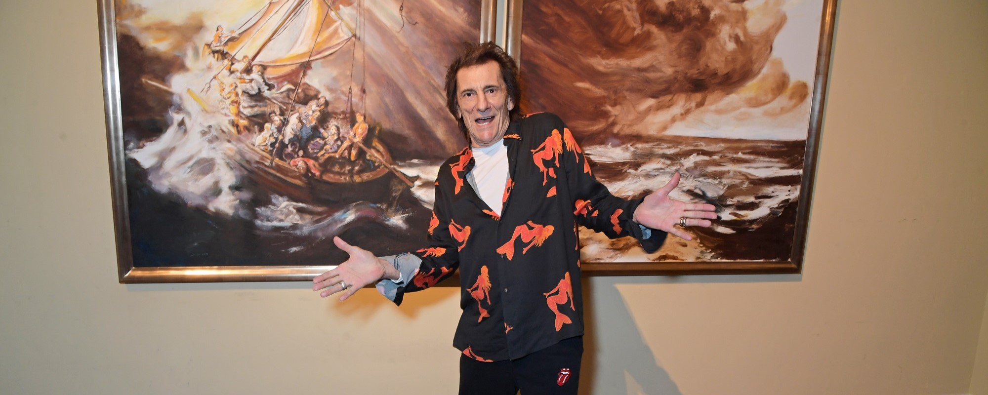 Ronnie Wood Discusses His New Art Exhibit, Reveals What His Rolling Stones Bandmates Think About His Painting