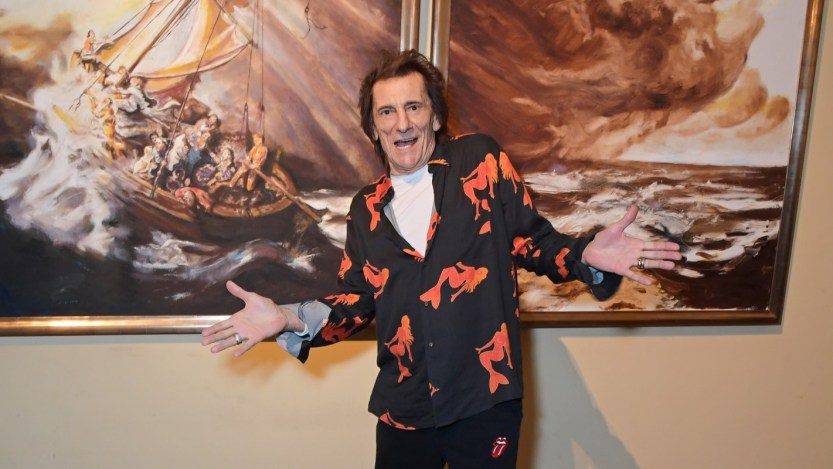 Ronnie Wood Discusses His New Art Exhibit, Reveals What His Rolling Stones Bandmates Think About His Painting