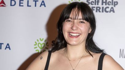 Tim McGraw Is a “Proud Girl Dad” as His Daughter Makes Her Off-Broadway Debut