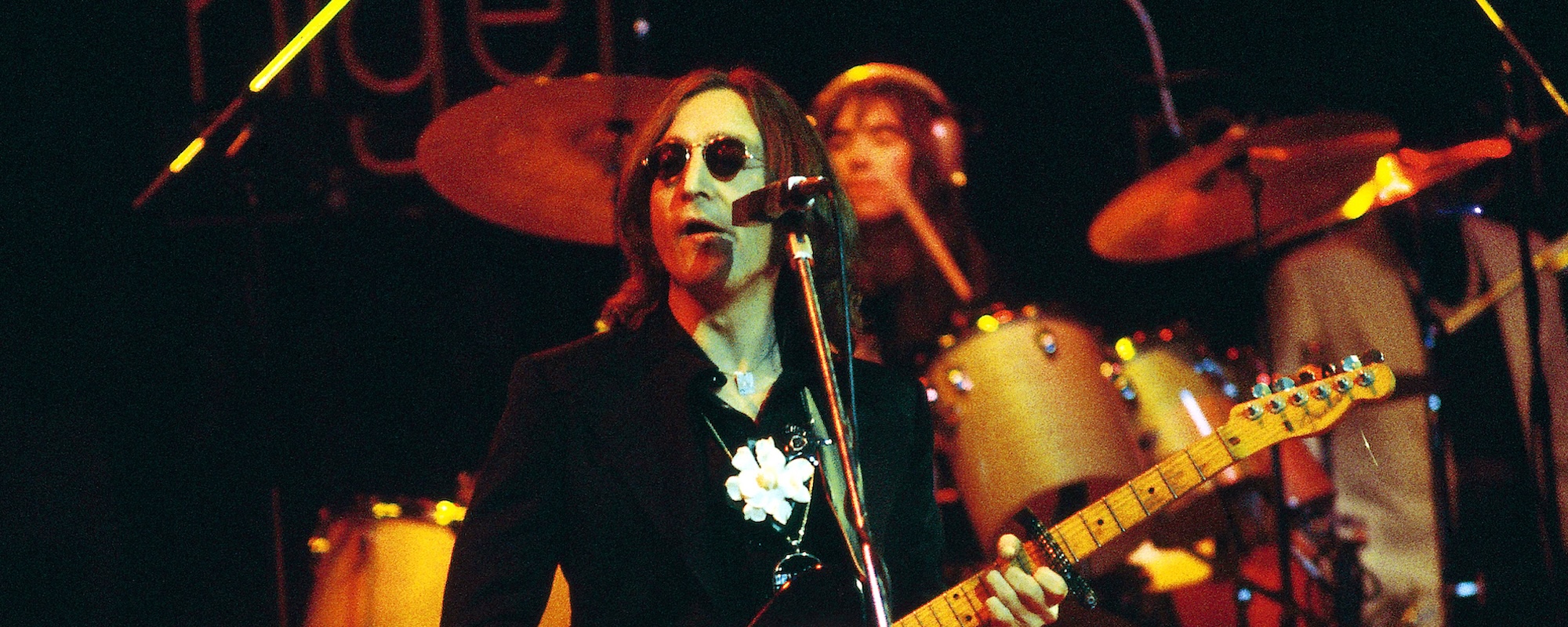 The Story Behind the Last Solo Song John Lennon Performed Live on Thanksgiving, 1974