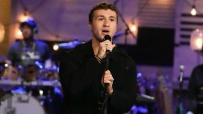 Watch ‘The Voice’ Trio Get a Standing Ovation From Their Coach