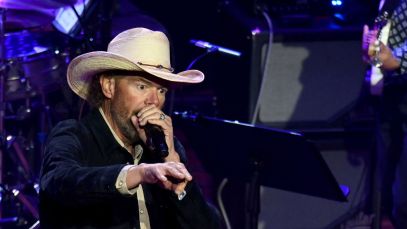 Toby Keith Fans Are Not Happy With CMA Awards Tribute to Late Singer: "What a Slap in the Face"