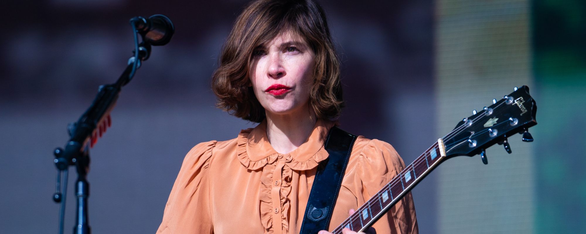 “I Don’t Really Care”: Sleater-Kinney’s Carrie Brownstein’s Inspiring Perspective on Her Controversial Guitar