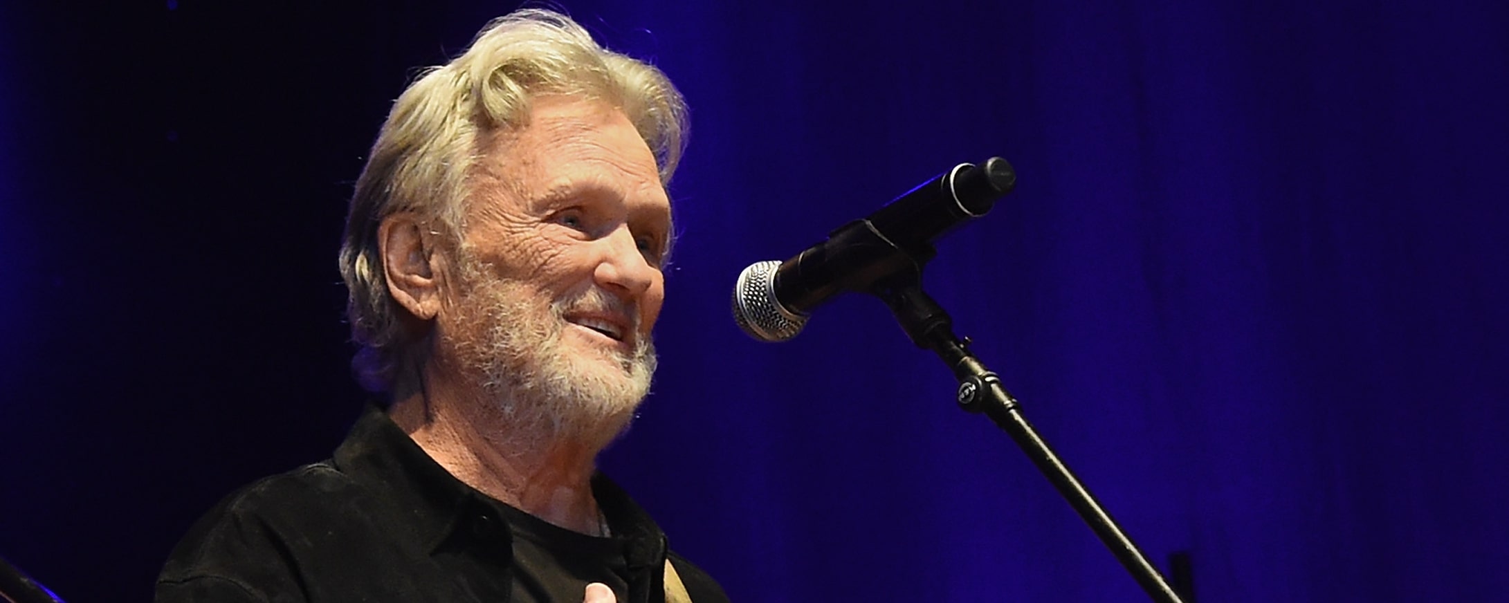 Watch a Nervous Kris Kristofferson Accept His First CMA Award for “Sunday Morning Comin’ Down” in 1970