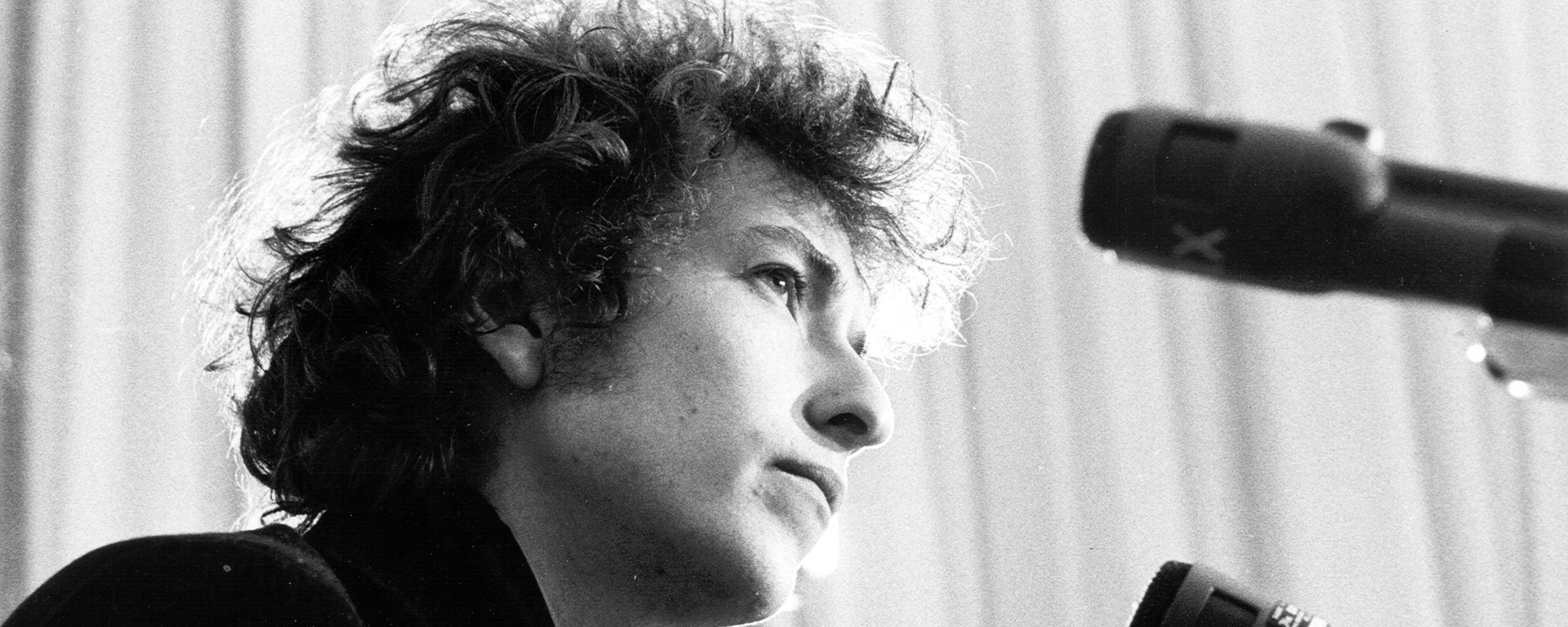 The Bob Dylan Lyric That Imagined a Whole World on a Single Street