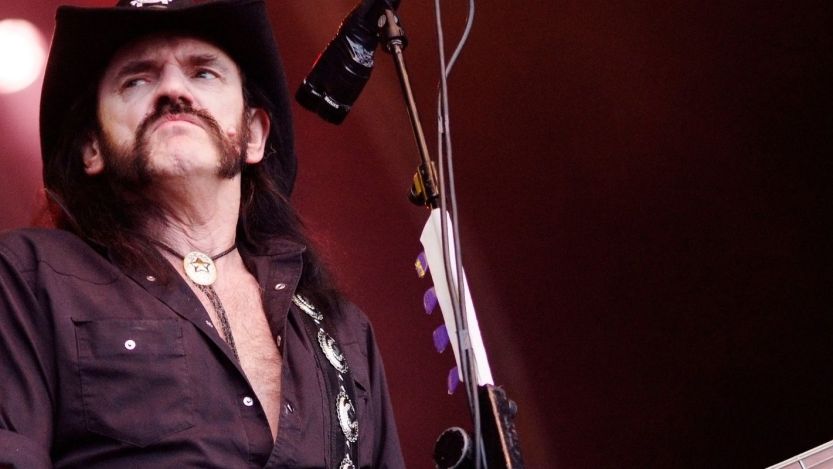 Lemmy Kilmister performing