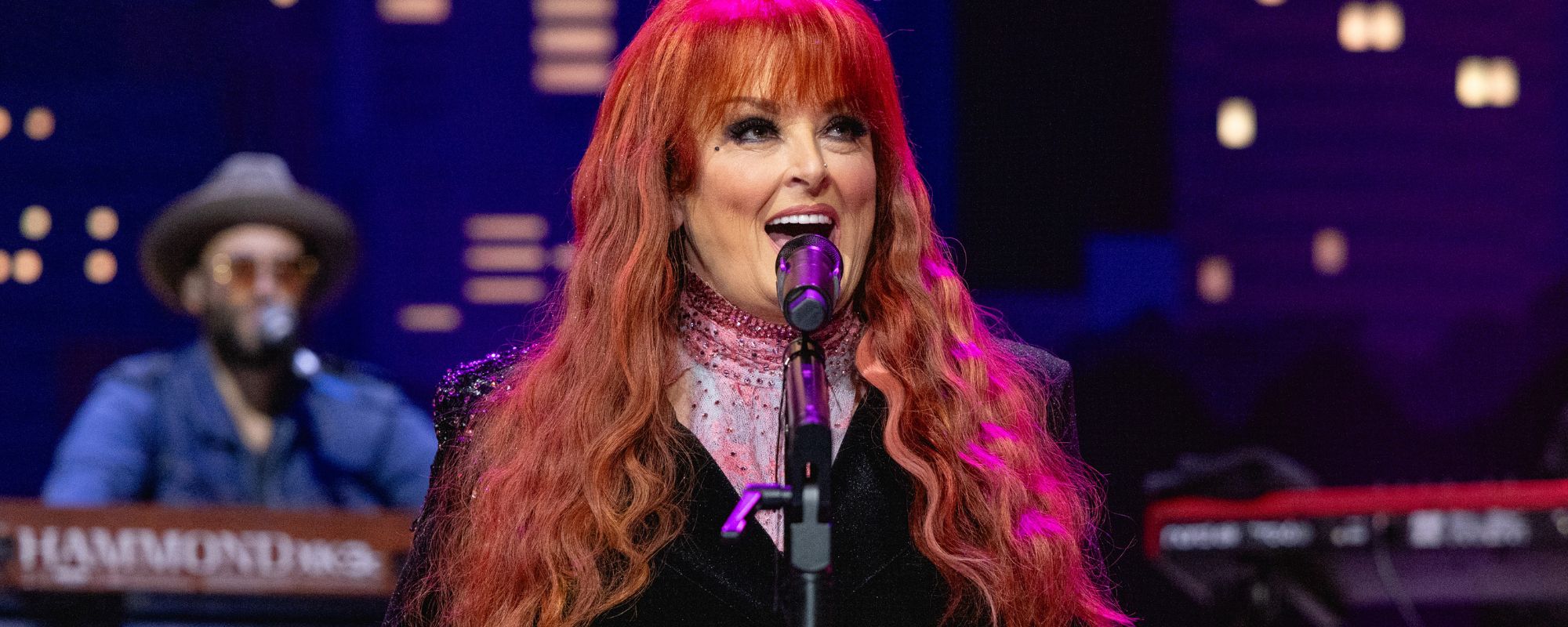 Watch Wynonna Judd Pay Homage to Her Late Mom, Naomi Judd, With Emotional Tribute Performance