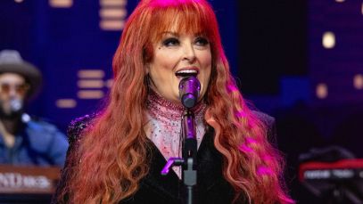 Wynonna Judd performing on Austin City Limits