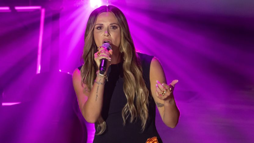 Carly Pearce Spreads Joy With "(Everybody's Waitin' For) The Man With The Bag" At Disney Parks Magical Christmas Day Parade