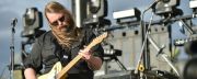 Chris Stapleton’s Nashville Big Bash Performance Will Have You Sipping “Tennessee Whiskey” Into the New Year